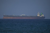 特朗普称12日有34艘船只通过霍尔木兹海峡