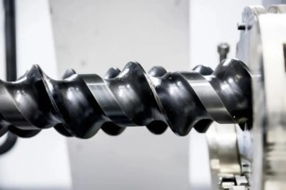 了解影响筒体、螺杆使用寿命的5大因素与其磨损原理，延长使用寿命