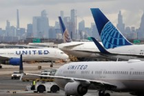 伊朗冲突致燃油价格近乎翻倍 美联航托运行李费上涨10至50美元