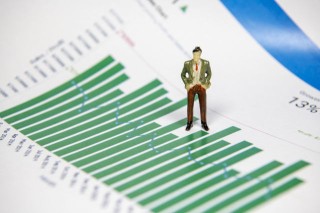 如何分析企业负债状况与经营策略？负债背后隐藏着哪些因素？