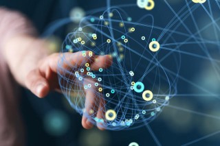 有效需求不足应如何有效解决？这种解决方式有哪些实施难点？
