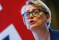 英国呼吁霍尔木兹海峡免费通行，并称黎巴嫩必须纳入伊朗停火协议