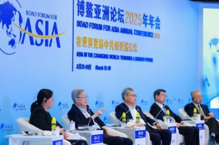郭树清：应充分发挥政府、医院、社区、家庭等多方作用，大力推进医养结合发展