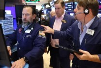 早盘：美股涨跌不一 道指下跌120点