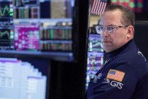 尾盘：美股跌幅扩大 纳指跌逾2%