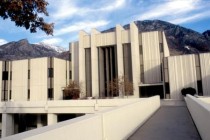 储蓄与理财哪个更适合长期规划？