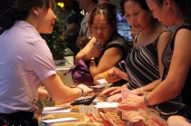 黄金投资如何同时实现保值增值？