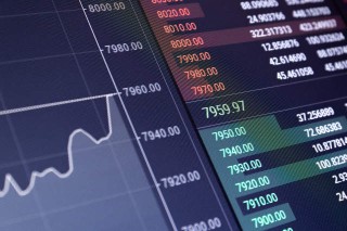 如何掌握套利对冲的策略？这种策略在投资中存在哪些挑战？