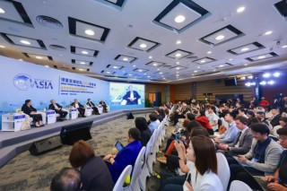 郭树清：应充分发挥政府、医院、社区、家庭等多方作用，大力推进医养结合发展