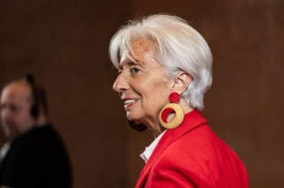 拉加德据悉呼吁各国财长：让欧盟主导对美贸易谈判