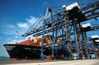 【申万宏源研究春节见闻】辽宁大连：港产联动启万亿新程，科创赋能绘振兴新篇