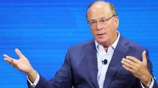 贝莱德CEO：与我交谈过的大多数首席执行官都认为美国已陷入衰退
