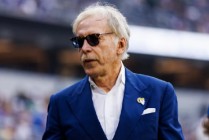 洛杉矶公羊队老板斯坦·克伦克成美国最大私人地主