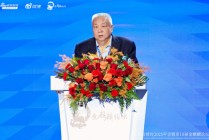 贺强：证监会吸引中长期资金入市工作做得很好，新年放假期间还公布了政策