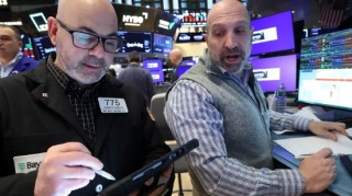 尾盘：美股维持涨势 科技股涨幅领先