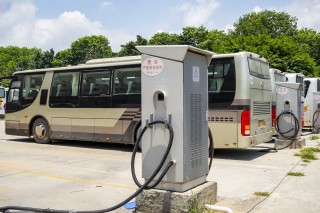 新能源汽车和燃油车维修成本差异大吗？