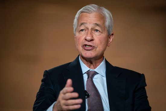 摩根大通CEO戴蒙警告不要自满 称风险不断上升  第1张
