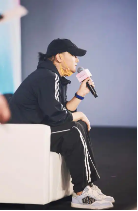 一巾难求! 黄子韬卫生巾断货,首批使用者感受如何? 第2张 一巾难求! 黄子韬卫生巾断货,首批使用者感受如何? 第2张