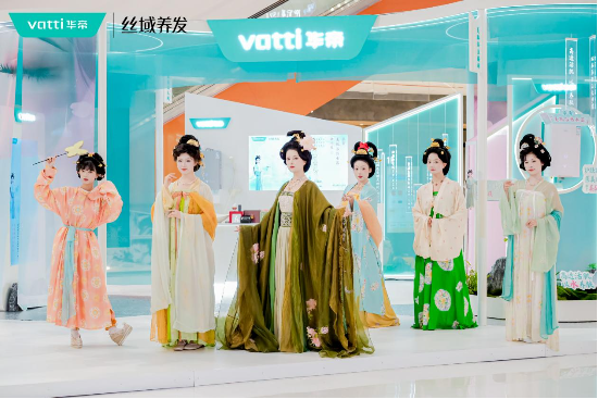 从短剧到快闪再到数字人!华帝凭啥把营销做成“教科书”? 第3张 从短剧到快闪再到数字人!华帝凭啥把营销做成“教科书”? 第3张