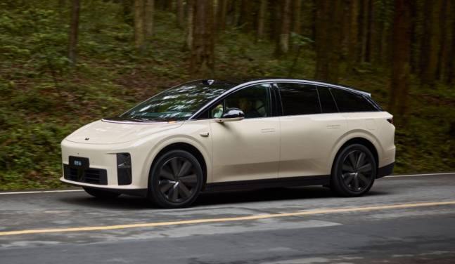 多家新能源汽车品牌公布“银十”销量:零跑首超7万辆“再拔头筹”,蔚来、小米均破4万辆大关 第2张 多家新能源汽车品牌公布“银十”销量:零跑首超7万辆“再拔头筹”,蔚来、小米均破4万辆大关 第2张