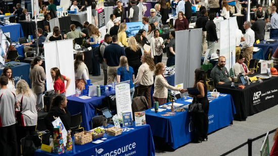 11月20日外盘头条:英伟达Q3业绩超预期 美联储会议纪要暴严重分歧 美国10月非农不发布 12月降息概率暴降 第6张 11月20日外盘头条:英伟达Q3业绩超预期 美联储会议纪要暴严重分歧 美国10月非农不发布 12月降息概率暴降 第6张