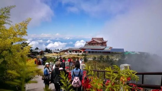 峨眉山公告:持有500股免门票 第1张 峨眉山公告:持有500股免门票 第1张