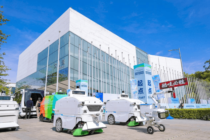 全赛道夺冠 酷哇科技深圳国际 AI 环卫大赛实现 “大满贯” 卫冕 第2张 全赛道夺冠 酷哇科技深圳国际 AI 环卫大赛实现 “大满贯” 卫冕 第2张