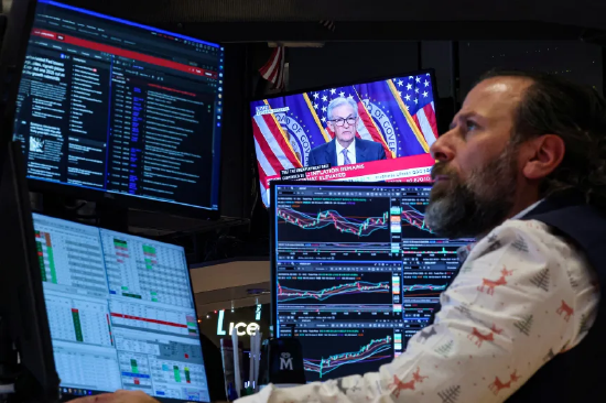 “拙劣之举”：特朗普与鲍威尔的纷争或严重反噬自身  第3张