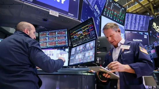 午盘：美股维持涨势 市场关注特朗普言论  第1张