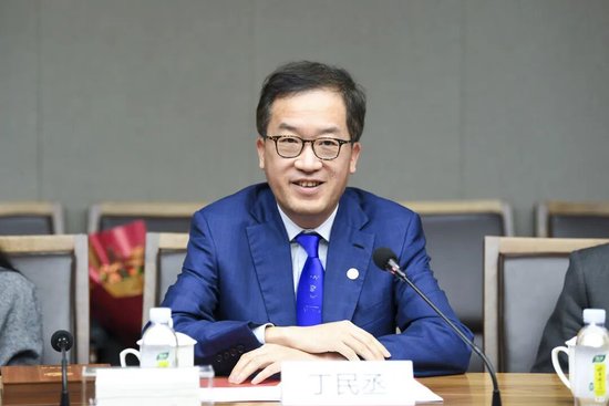 丁民丞学长,受聘为上海交大校董! 第4张 丁民丞学长,受聘为上海交大校董! 第4张