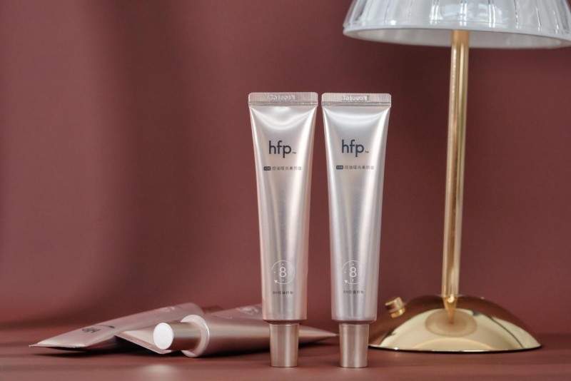 8小时长效持妆，hfp小金管素颜霜让你出行自带好气色  第2张