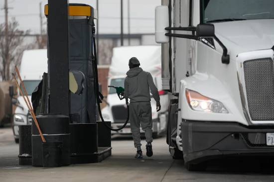 特朗普对伊朗开战，危及今年美联储降息计划  第3张