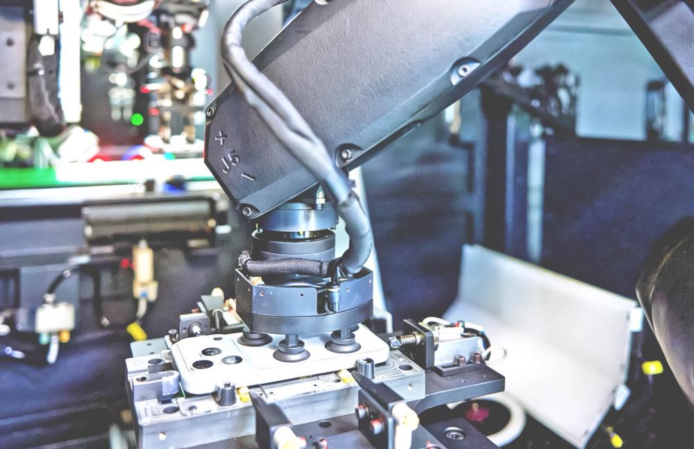 锚定中国供应链：苹果高管今年首次访华，打卡富士康、欣旺达  第1张