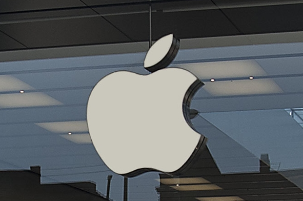 苹果妥协了！2026款产品允许用户自主更换电池和屏幕  第1张